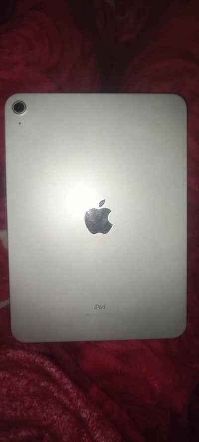 ipad 10 gen sliver, 2 months warranty remaining  along with box