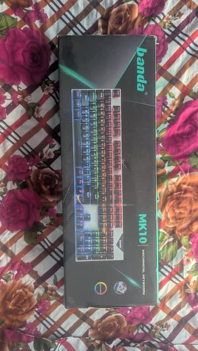 MECHANICAL RGB KEYBOARD AND