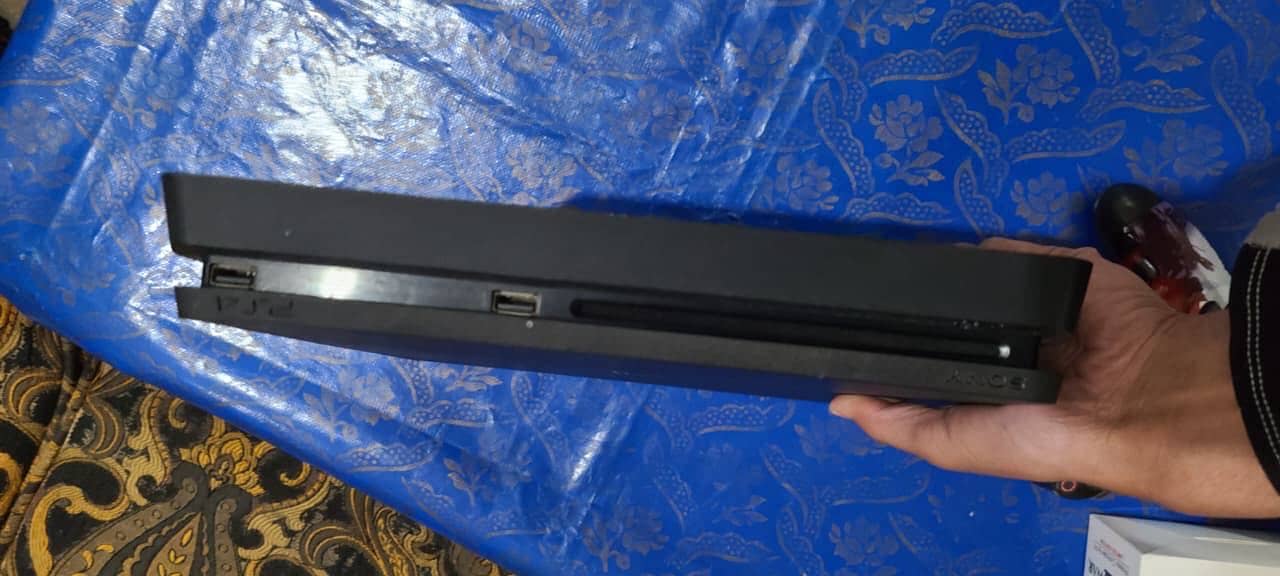 Ps4 slim 9