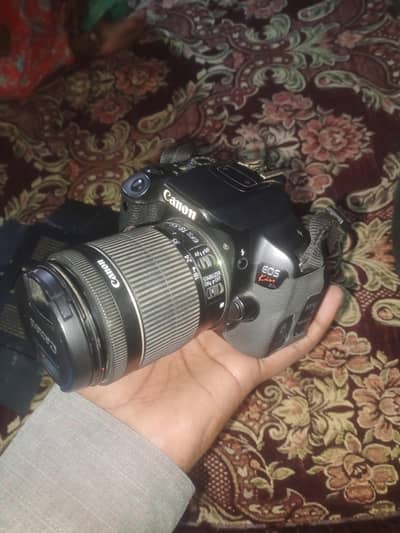 Canon D700
