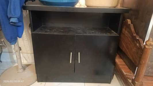 Iron stand and side table