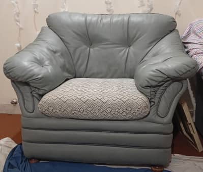 7 seater sofa with side tables, center table and cushions