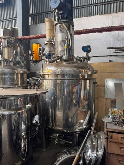 Stainless Precision Mixing Solutions for Pharma, Cosmetics & Textiles