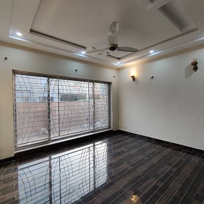 4 Bed 4 Bath Double Kitchen With Basement House For Rent,,125000