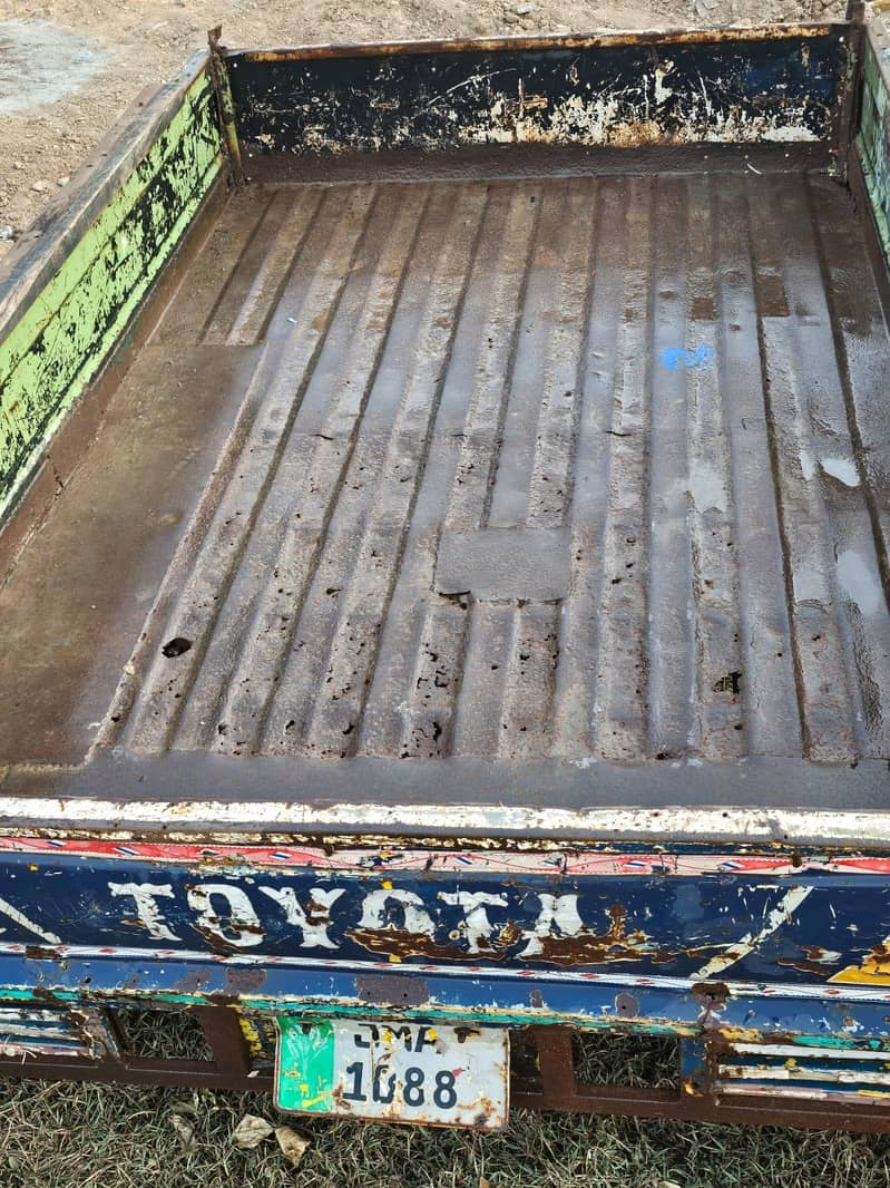 ٹويوٹا ہائی لکس 82 ماڈل کا پچھلا باڈی (Backside) برائے فروخت 1