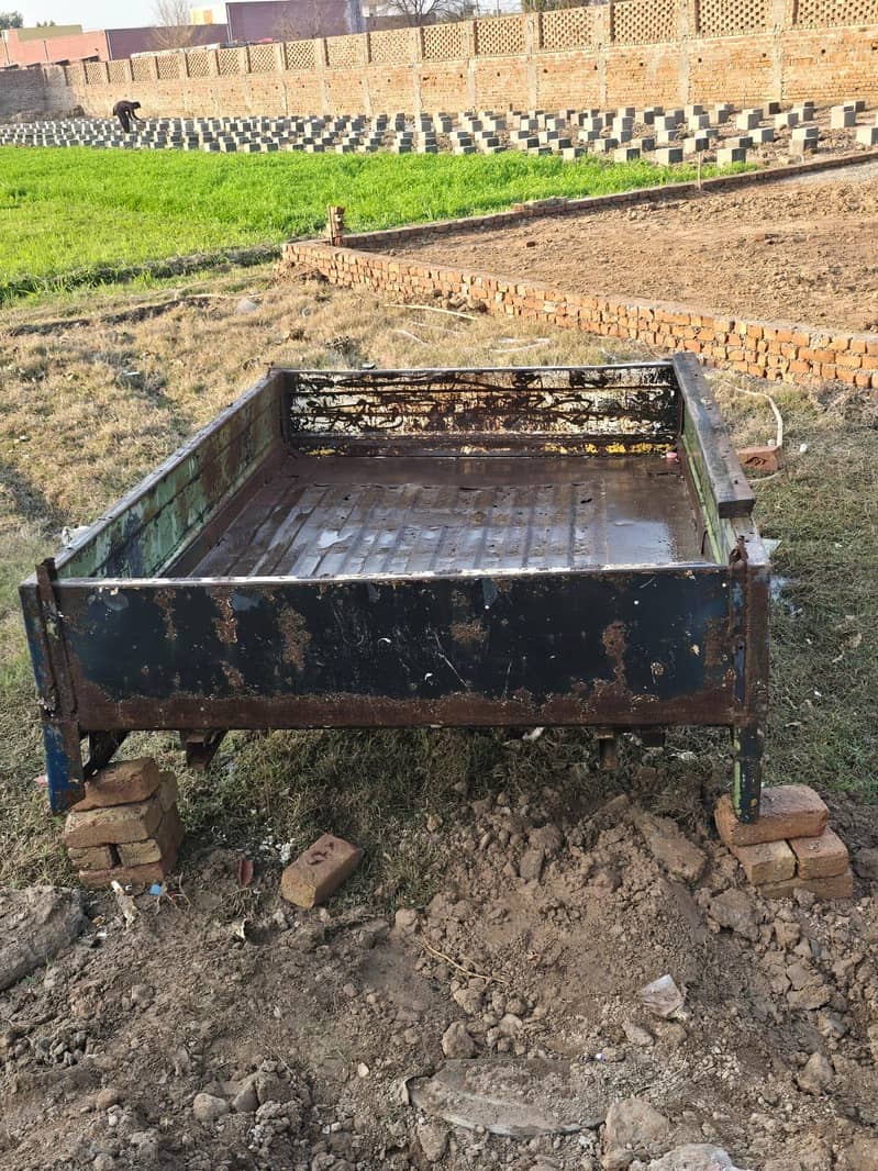 ٹويوٹا ہائی لکس 82 ماڈل کا پچھلا باڈی (Backside) برائے فروخت 2