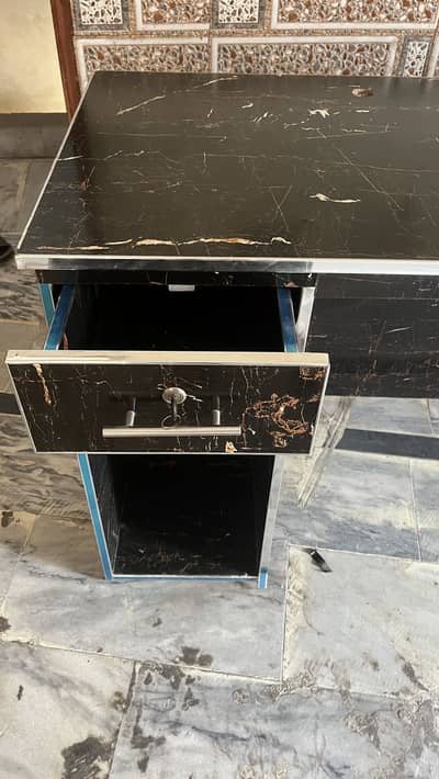 *Black Marble Counter with Silver Trim – For Sale*