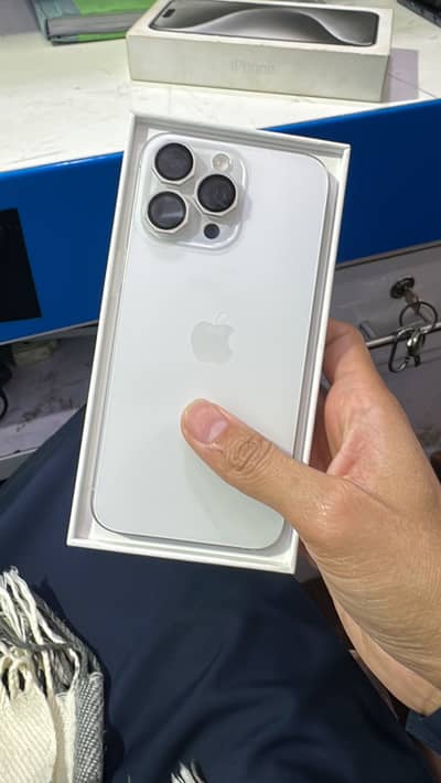 15 Pro Max 256Gb 88 Battry complete box