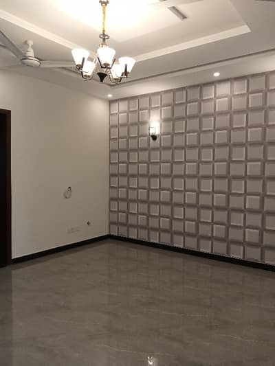 10 Marla Brand New House For Rent