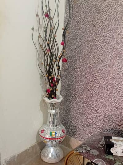 Flower vase