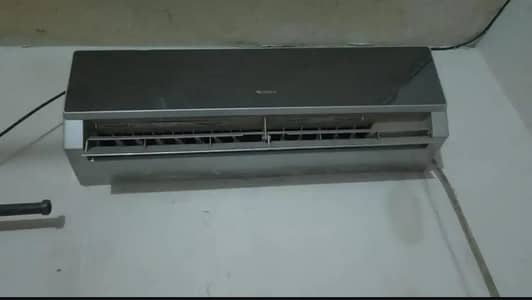 Gree 1.5 ton split Ac non inverter just cool