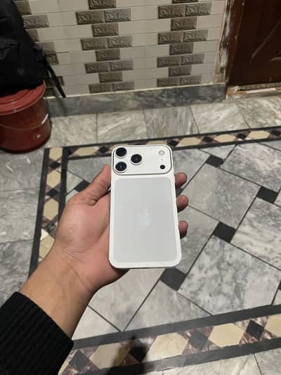 Xr converted 17 pro 85 bh 64 gb