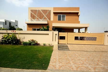 20 MARLA ELEGANT AND FULLY MAINTAINED SUPER HOT LOCATED BUNGALOW IS AVAILABLE IN THE BEST BLOCK OF DHA PHASE 7 LAHORE.