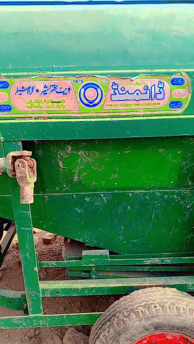 tresher machine good condaction