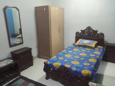 SINGLE ROOM FURNISHED with lounge area