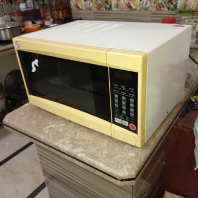 Assalamoalikum microwave for sale best condition. .