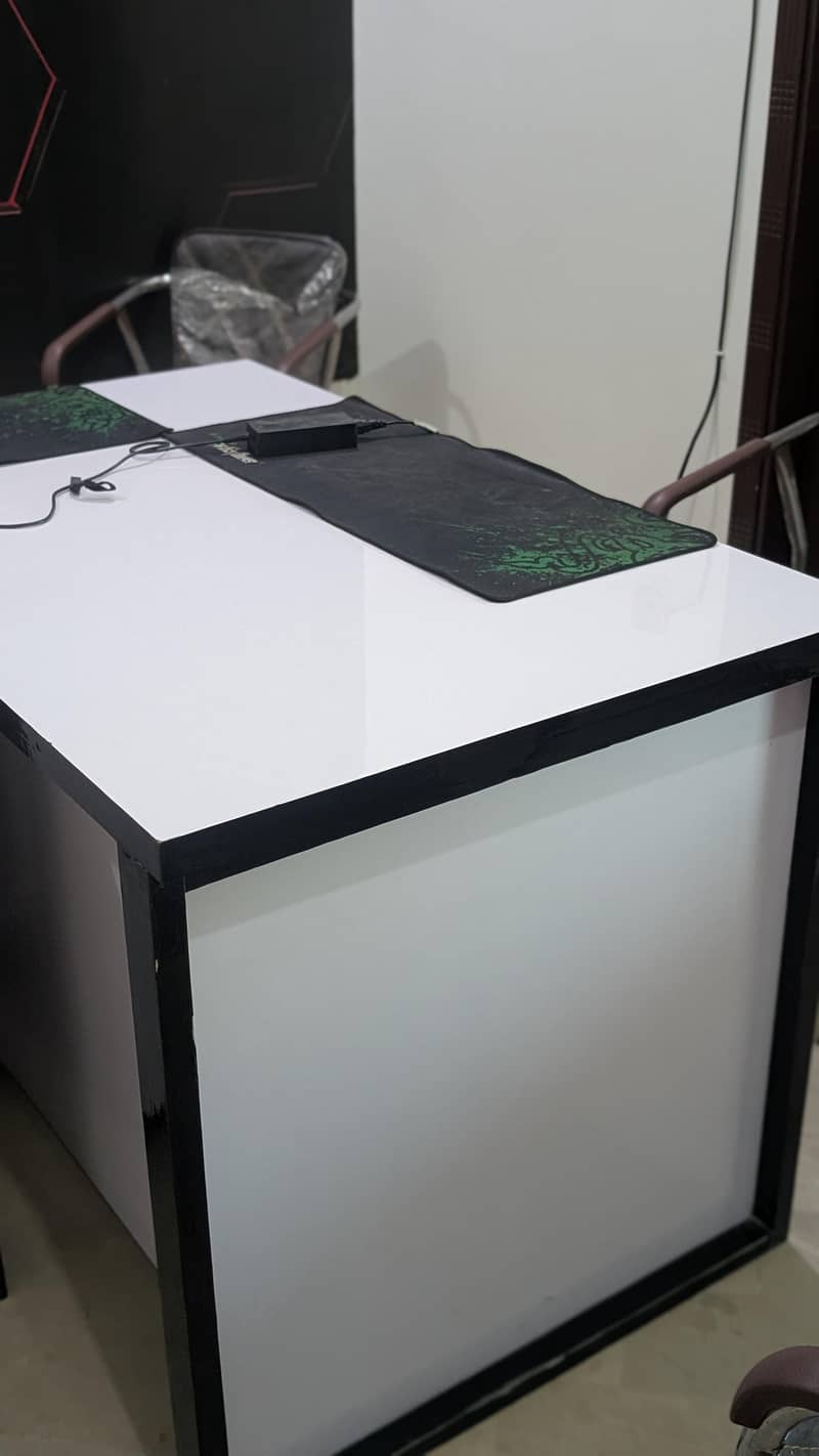 2 Office Table Available Computer table 0