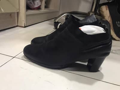 Ladies Black Leather Ankle Boots – UK Size 7