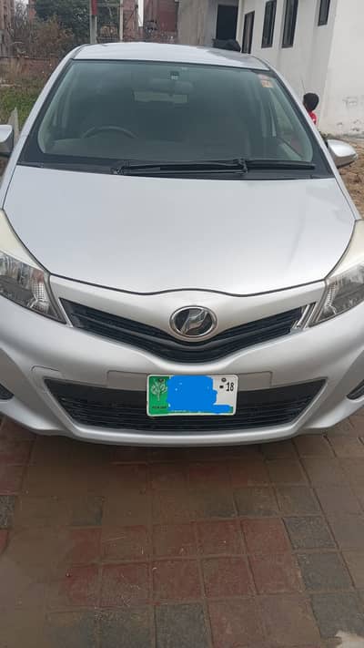 Toyota Vitz Imported (2014 / Registered 2018) – Excellent Condition