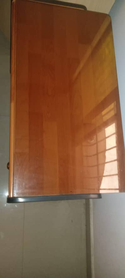 Table with Glass top