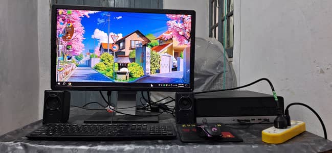 Hp Elitedesk 800 G3 SFF Core i7 7th (Gen) -256gb NVMe 16Gb DDR4,24"lcd