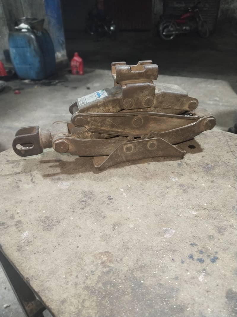 Double scissors Jack 6