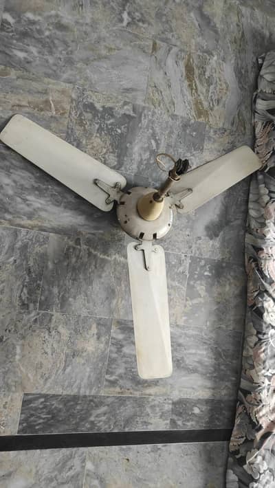 4 fansa available in good working