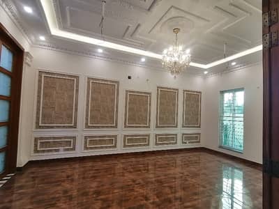 Prime Location EME Society - Block J House Sized 10 Marla For sale