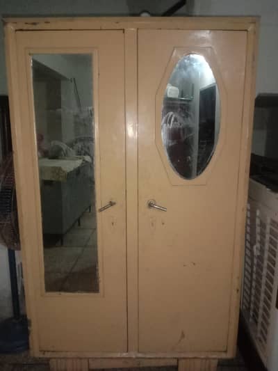 selling a wardrobe