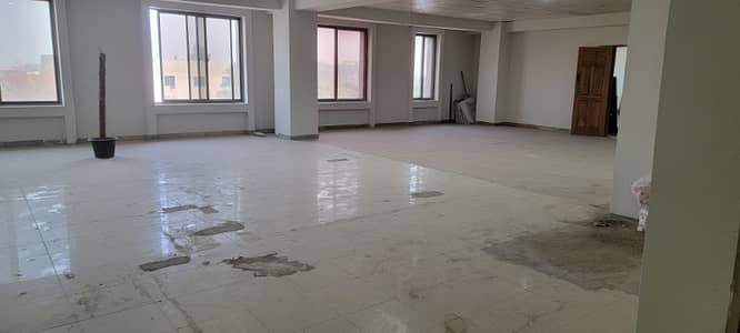 G/11 markaz new Plaza vip location 2nd floor 1600sq open space available for rent real piks lift available