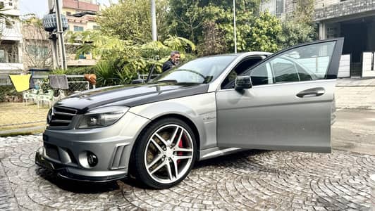 Mercedes C63 AMG