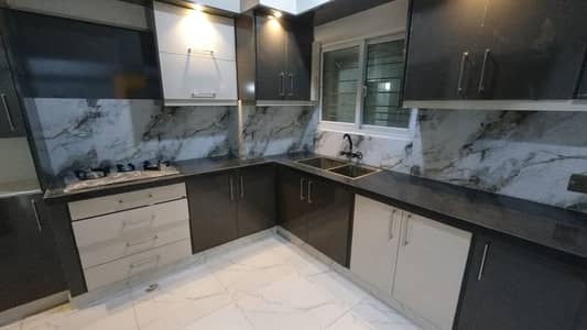 1850 Square Feet Flat Up For sale In Royal 8 Icon