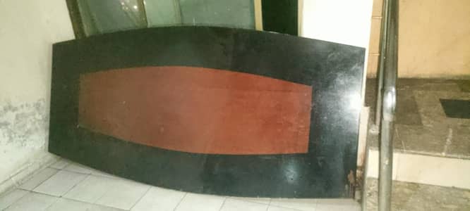 DINNING TABLE FOR SALE WITHOUT CHAIRS