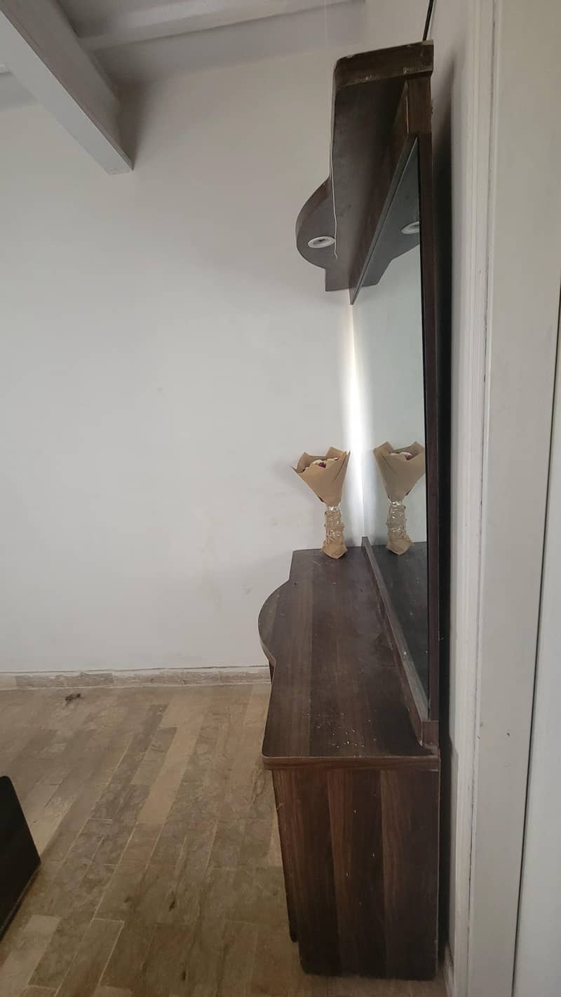 Dressing Table 2