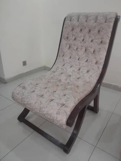 Tufted upholstered chair