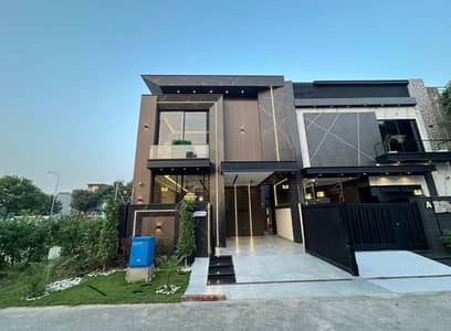 One Of Most Luxurios 5 Marla House Available For Rent IN Dha Phase 9 Town