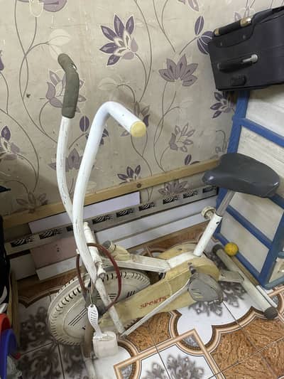 Cycling exercise bike , Gym cycling