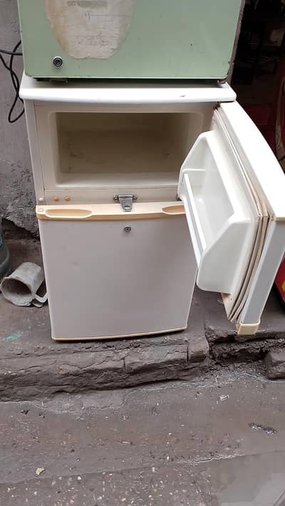 PEL fridge original compressor gas charge