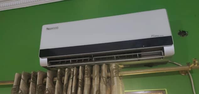 AC (Air Conditioner) kenwood 1 ton Used