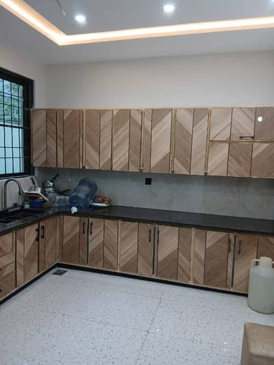 Madina Town Z block 7 Marla cornar duble story for sale