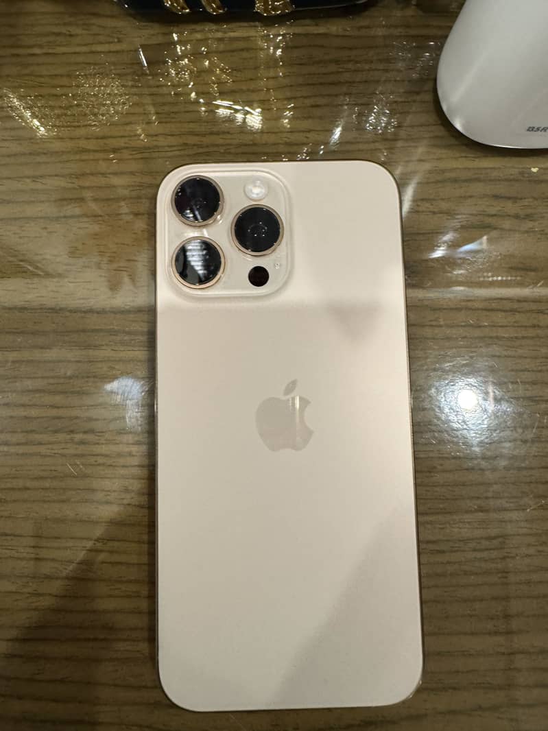 Apple iPhone 16 Pro Max 1