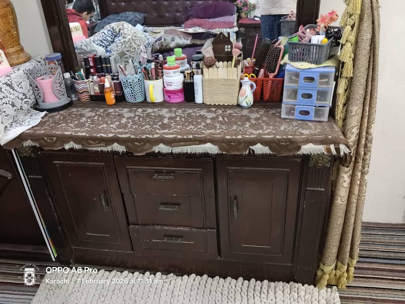 Double bed with Side Table and Dressing Table 2