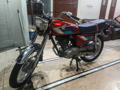Honda 125 cc Model 2016 Ready 1993 Phone. 0329,,3143284