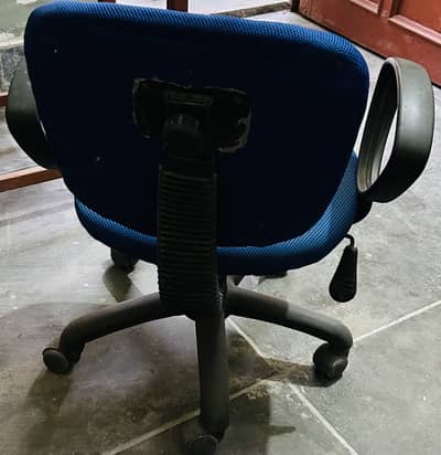 Used Blue Computer / Office Chair – Adjustable & Rolling