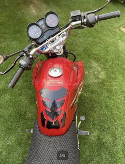 YBR 125-G. Excellent condition