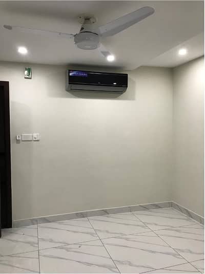 Brand New Building Sami Furnished Area 1200 Square Feet Available For Rent Corporate Office In Main Boulevard Road Gulberg 3 Lahore
