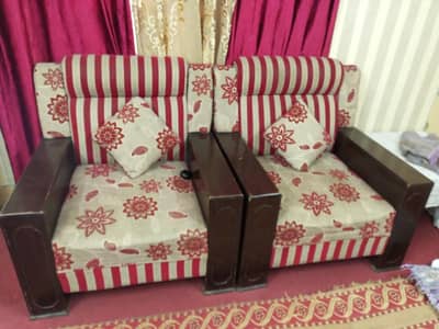 Home used sofa 5 seater new condition urgent sale