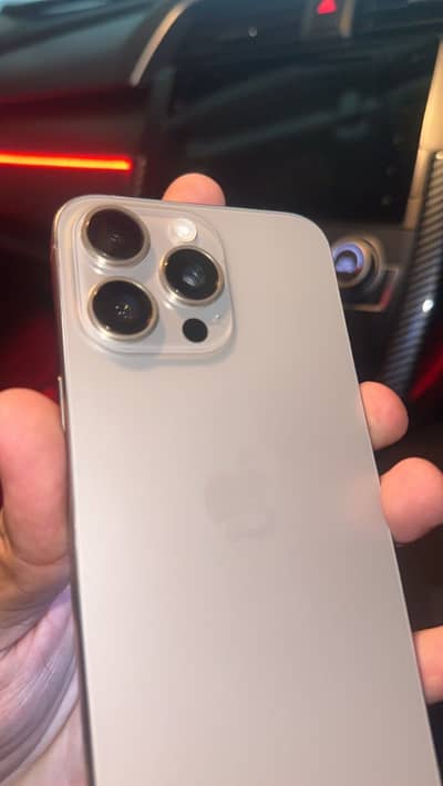 Iphone 15 pro max pta hk 256Gb 91 health 10 by 10