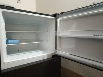 new fridge and 10 years warranty