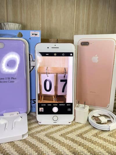 i phone 7 plus 128 GB with box WhatsApp number 0320.3792405